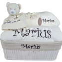 Corbeille cadeau naissance personnalis&eacute;