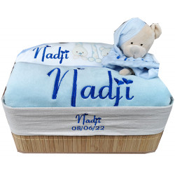 Corbeille cadeau naissance personnalisée