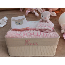 Corbeille cadeau naissance personnalisé