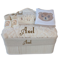 Corbeille cadeau naissance personnalisé